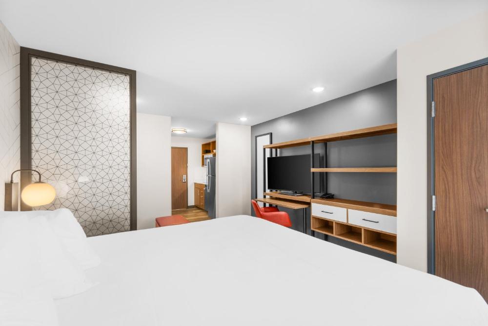 King Suite with Sofa - Non Smoking interior